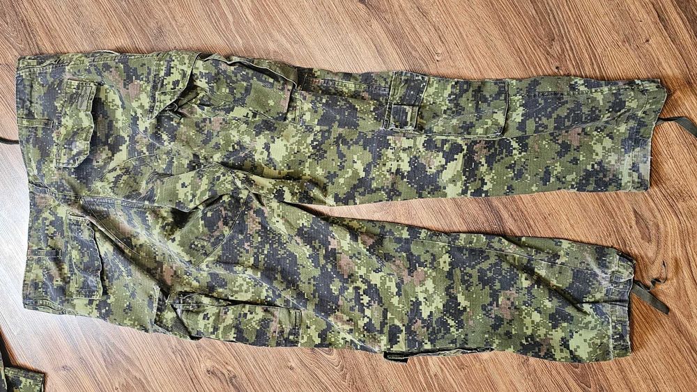 Mundur Kanadyjski TDU Cadpat - Invader Gear - Medium(regular)