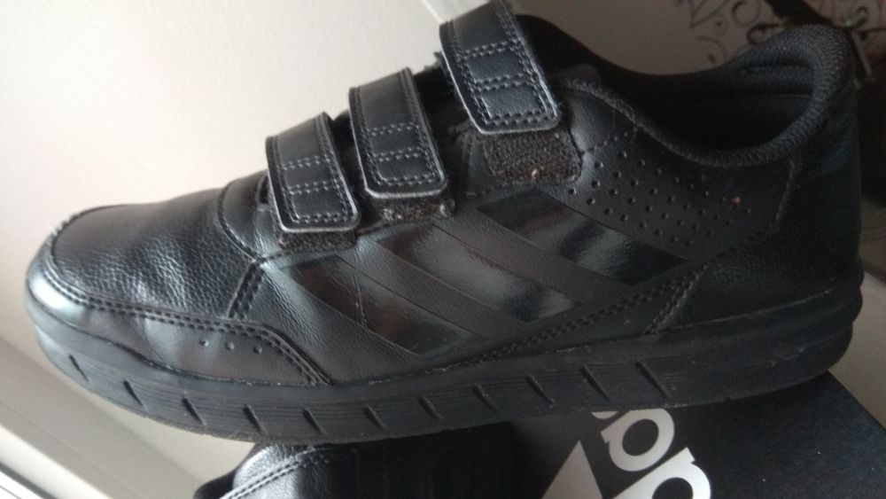Кроссовки Адидас