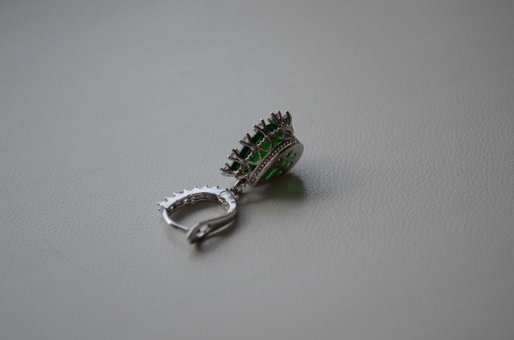 Набор сережки и кулон, серьги и кулон