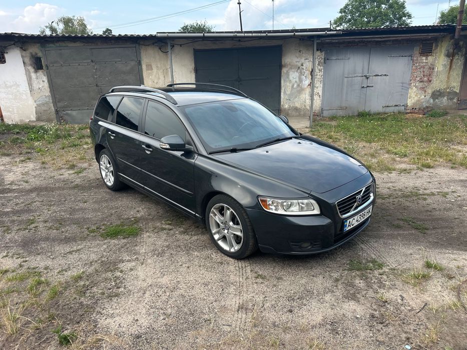 Вольво V50 2.0 дизель. автомат