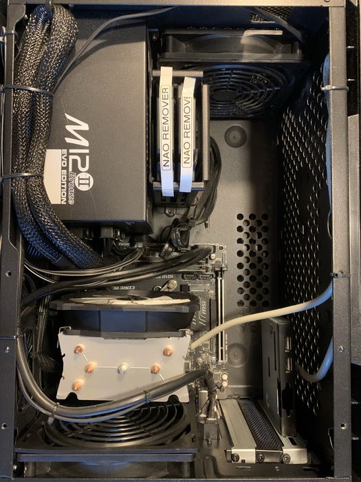 PC Compacto i7-9700K 16GB RAM