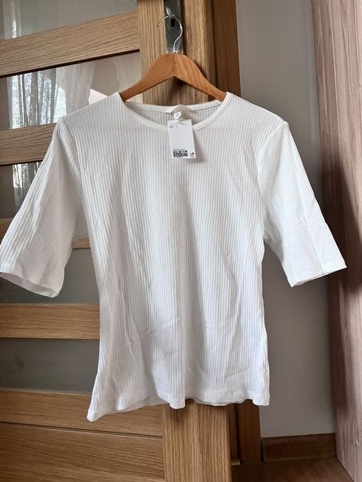 Bialy ażurowy t shirt prążkowany H&M L/40