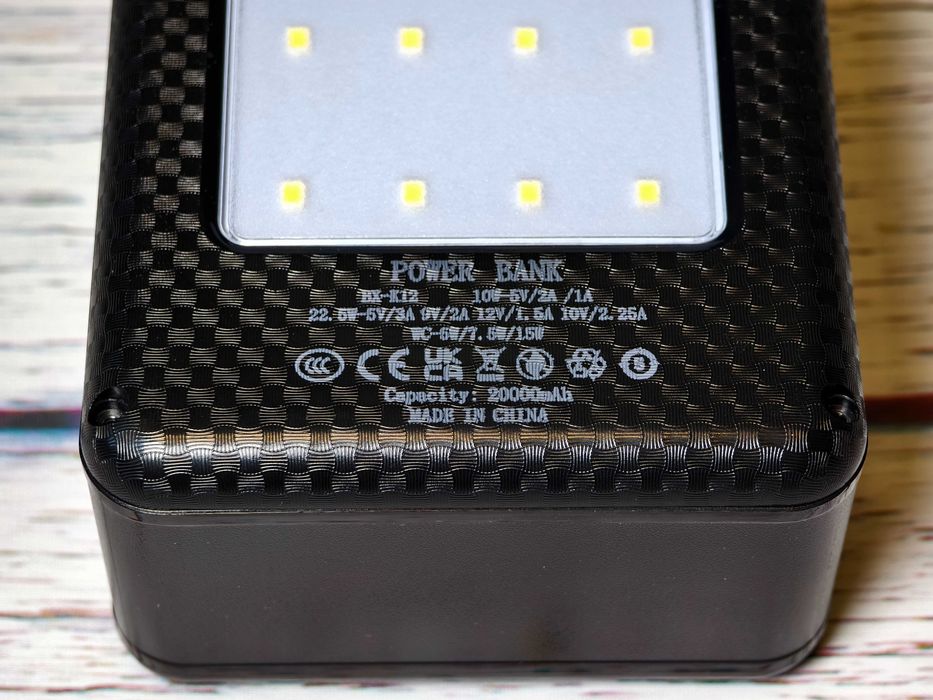 Корпус 12 16 АКБ 21700 швидка беспровідна зарядка лед лампа PowerBank