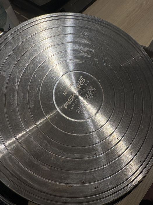 Patelnie nierdzewne Fiskars