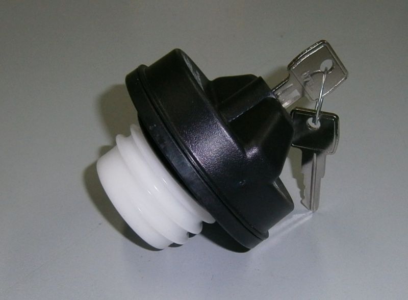 Toyota Fj cruiser пробка заливной горловины бака под ключ