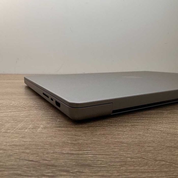 Macbook Pro 16" 2021 M1 Max (32GPU) / 64Gb DDR5 / SSD 1000Gb (код: M1548)