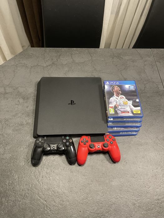 PlayStation 4 slim