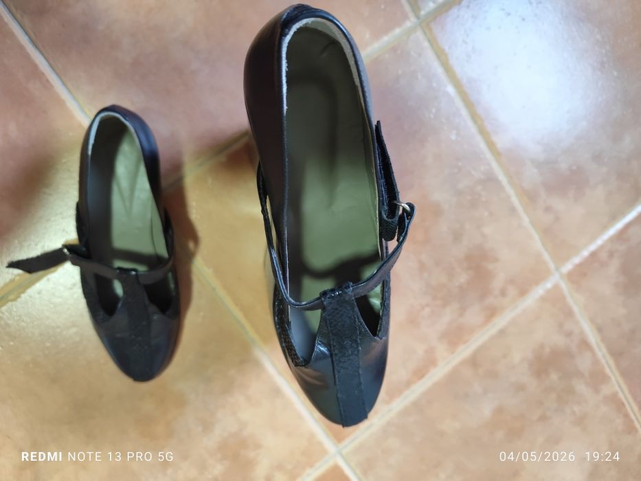 Sapatos de cunha