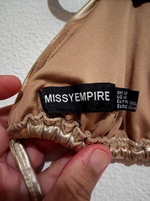 Conjunto saia e top,com biquíni Missyempire.
