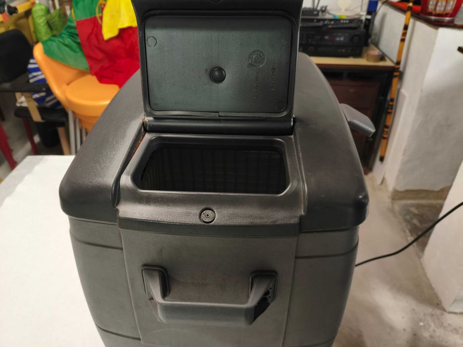 Frigorífico Portátil Elétrico 12V/24V + 230V (Carro/Camião/Camping)