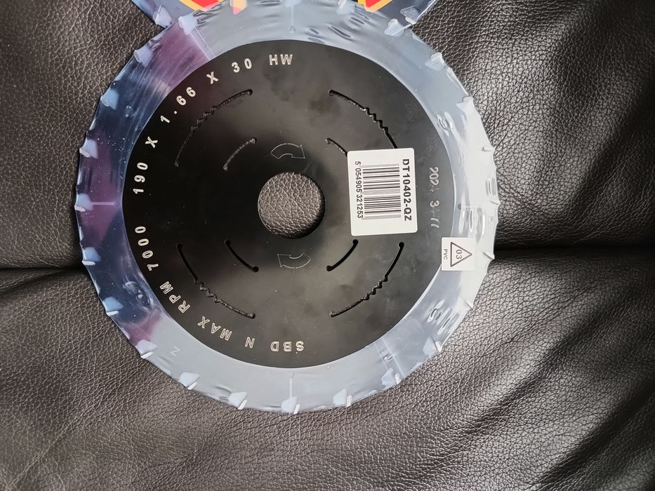 Циркулярна пила для різання дерева 190х30х1,66 мм, 24 зуба DT10402-QZ