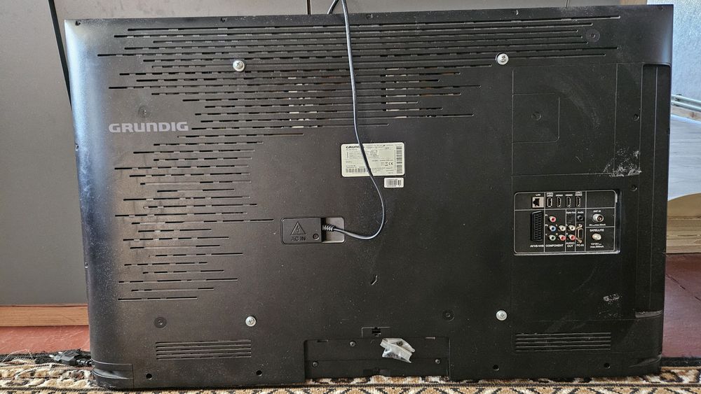 Телевізор Grundig