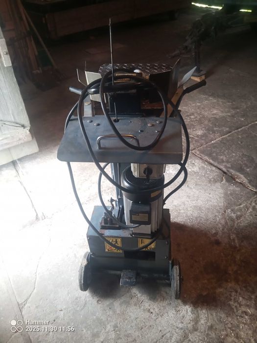 Łuparka pionowa hydrauliczna 10T 400V