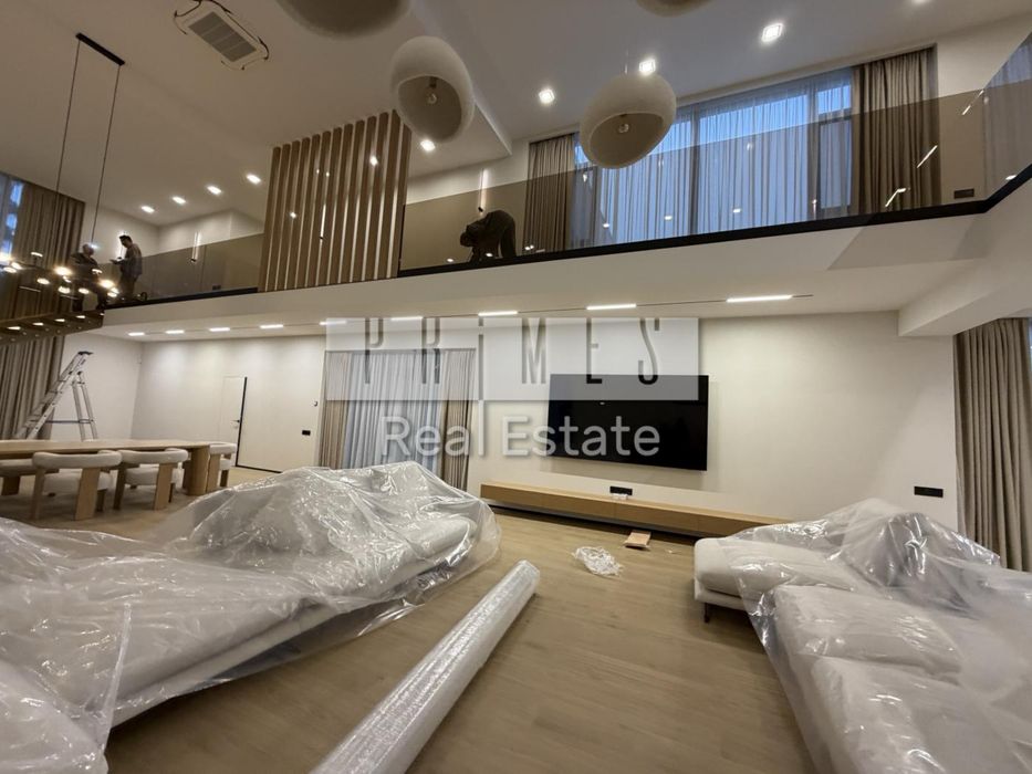 Продаж будинка 1200м2 КМ Riviera Village перша лінія води