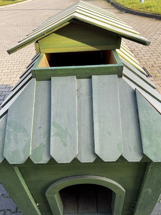 Buda dla psa komfortowa.