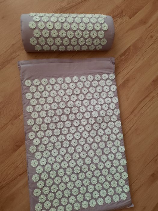 Mata do masażu z poduszką