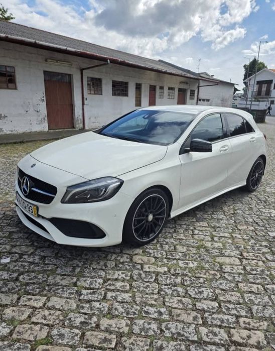 Mercedez-Benz A200d AMG Line — photo 2