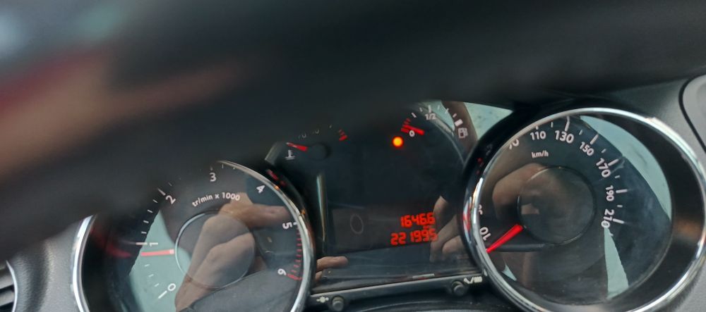 Peugeot 5008 2010 рік