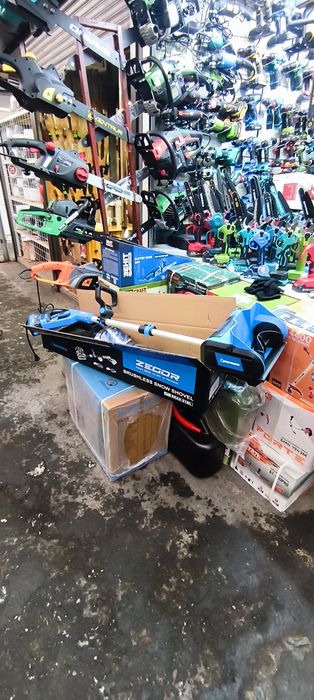 Снігоприбиральна акумуляторна машина Zegor SRAX-21BL