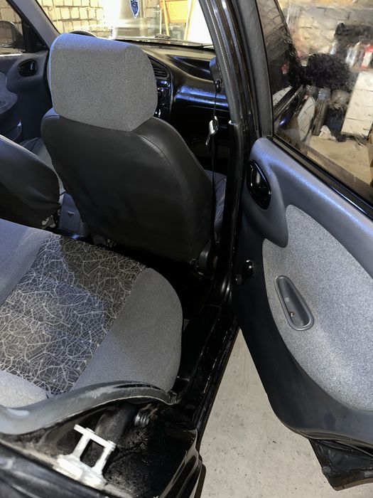 Daewoo Lanos 1.6 • Газ/Бензин • Чорний