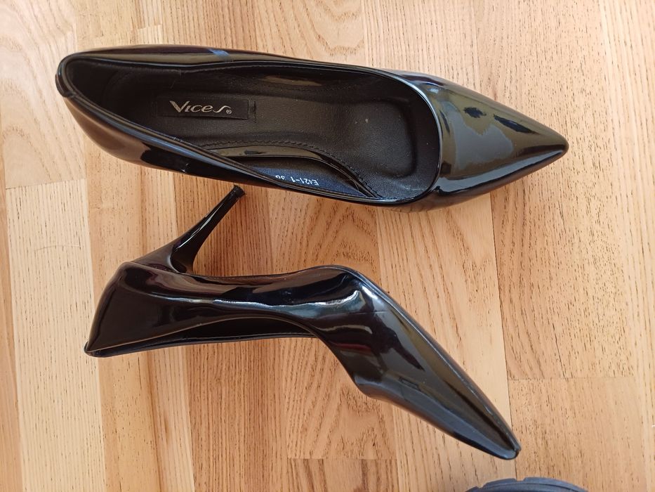 Женская обувь  из натуральной кожи  по Италия