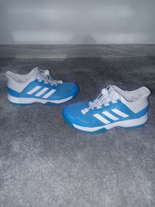 Buty Adidas. Rozmiar 35. Wkładka 22 cm.