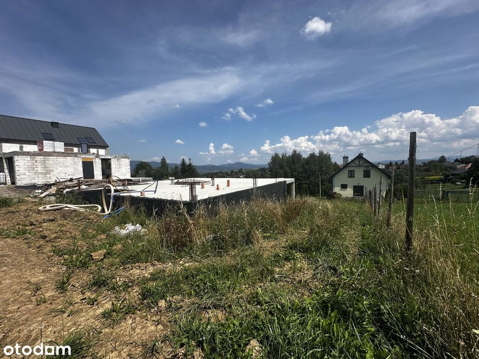 Widokowa działka budowlana z rozpoczętą budową Lipowa