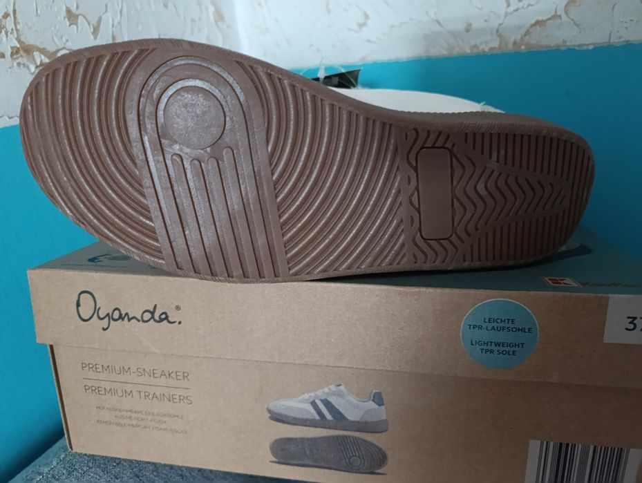 Buty snakersy damskie r.37