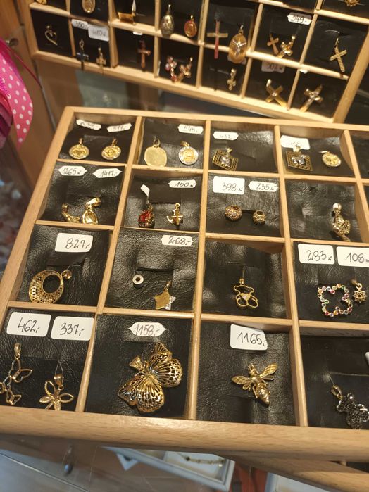 585 zawieszka, zawieszki,wisiorki złoto używane oraz nowe Moniuszki7/1