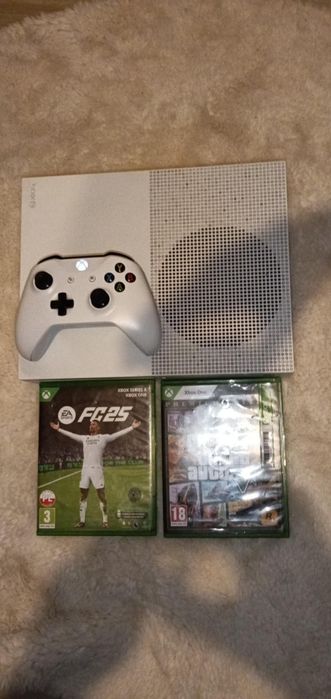 Xbox one s 1TB.2 gry