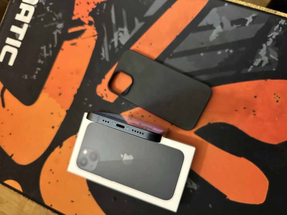 Apple iPhone 13 Midnight