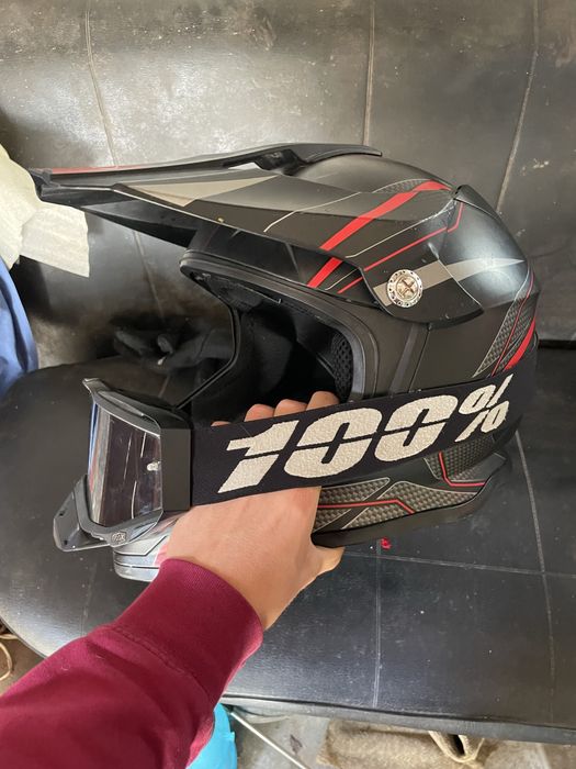 Продам ендуро шолом