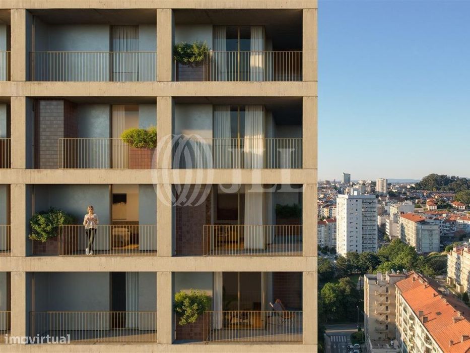 Apartamento T0 no Fernão Magalhães 127, Porto
