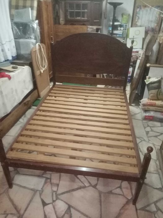 Cama de casal clássica