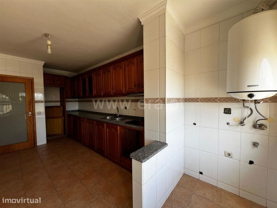 Apartamento T2 em Parada de Todeia, Paredes