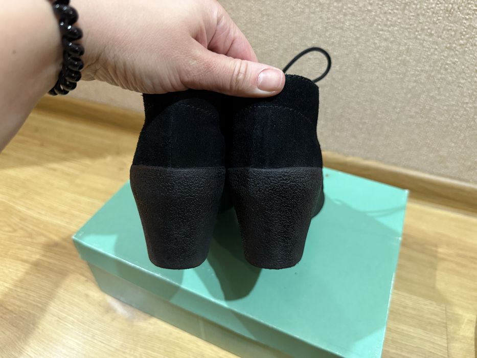 Черевикі замшеві clarcs