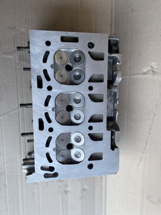 Головка блока цилиндров ГБЦ Шкода Фабия, VW Polo, Seat Ibiza 1.2 12V