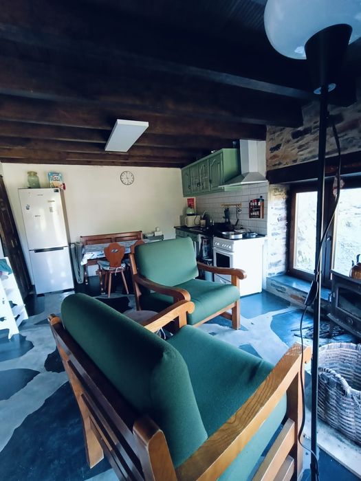 Poltronas de madeira de castanho