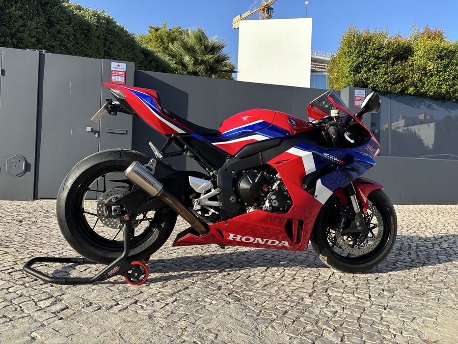 Honda CBR 1000 RR- R Fireblade