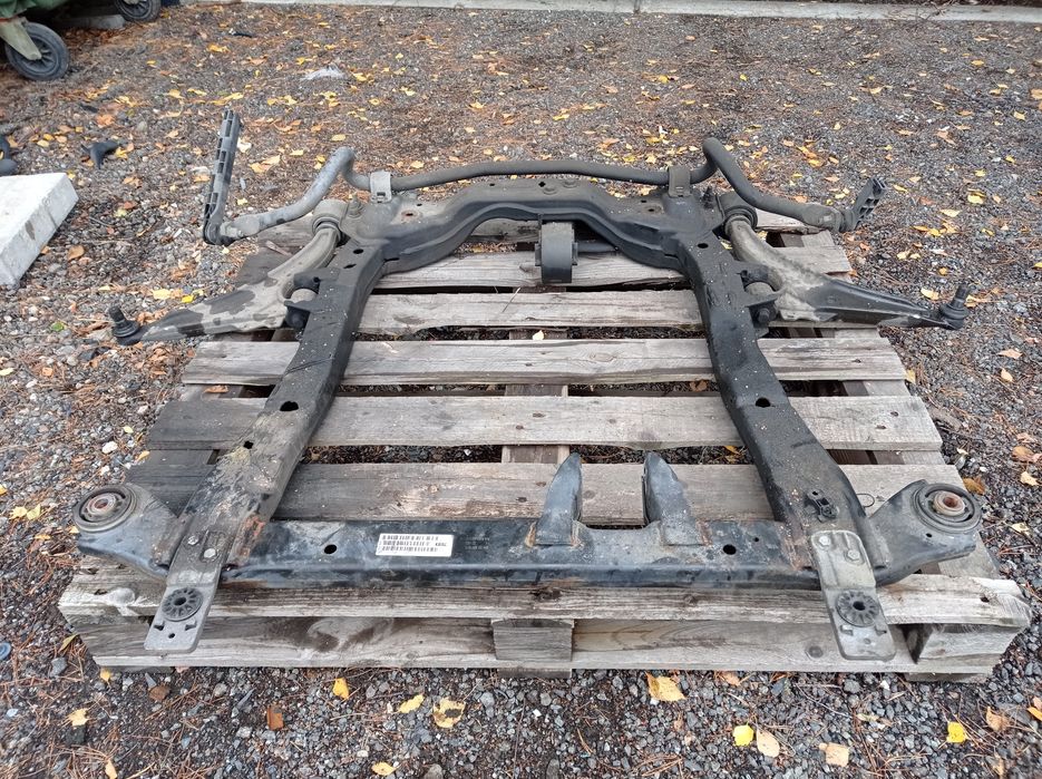 Opel Astra J 3 - Wózek Belka zawieszenia przód Trawers Sanki