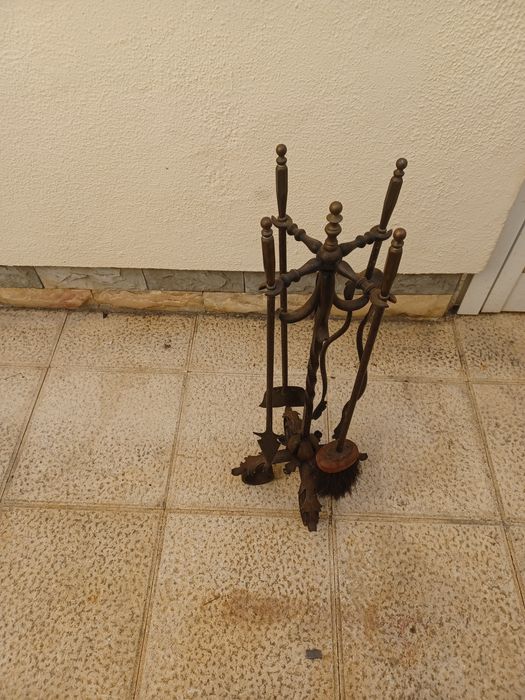 Peça vintagem limpeza lareiras
