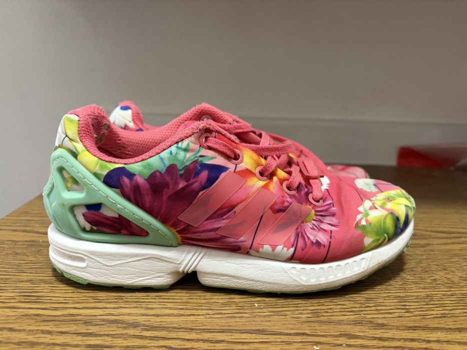 Фірмові кросівки Adidas