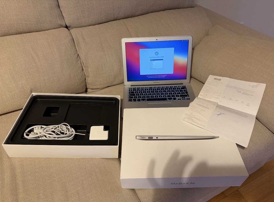 Macbook Air c/ novo apenas c/47 ciclos de bateria apenas c/Fatura Worten