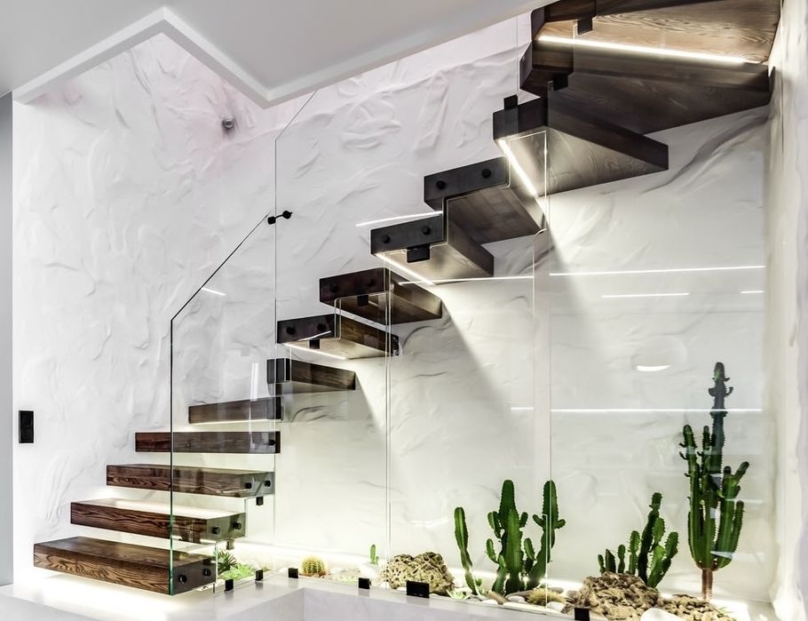 Деревʼяні сходи Львів виготовлення та монтаж дуба, бука та ясена