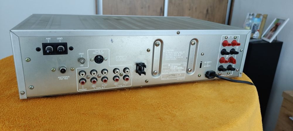 Amplituner Kenwood KR-830