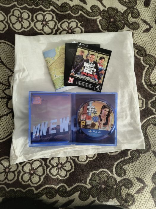 GTA V - PlayStation 4 (Édition Premium)