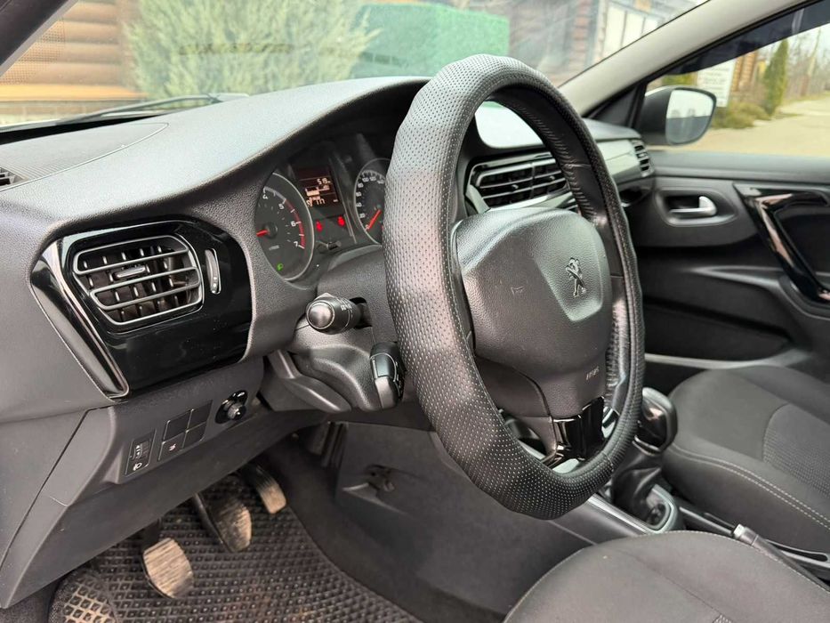 Peugeot 301 2017