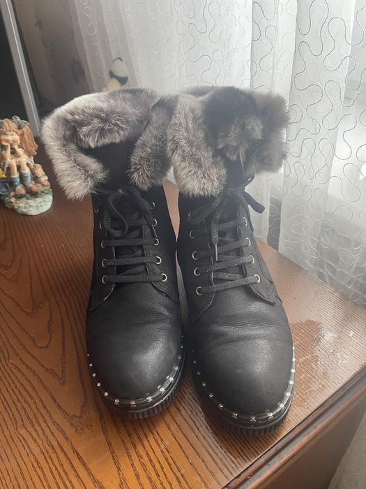 Чобітки шкіряні в гарному стані