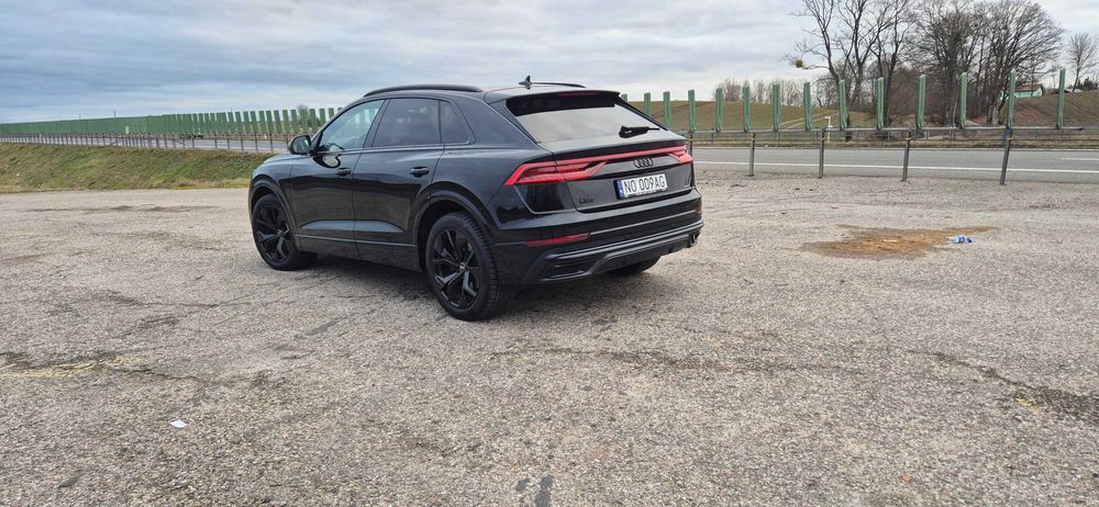 AUDI Q8 2022/ 2967cm3