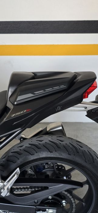 Honda Hornet 750 - 2025
